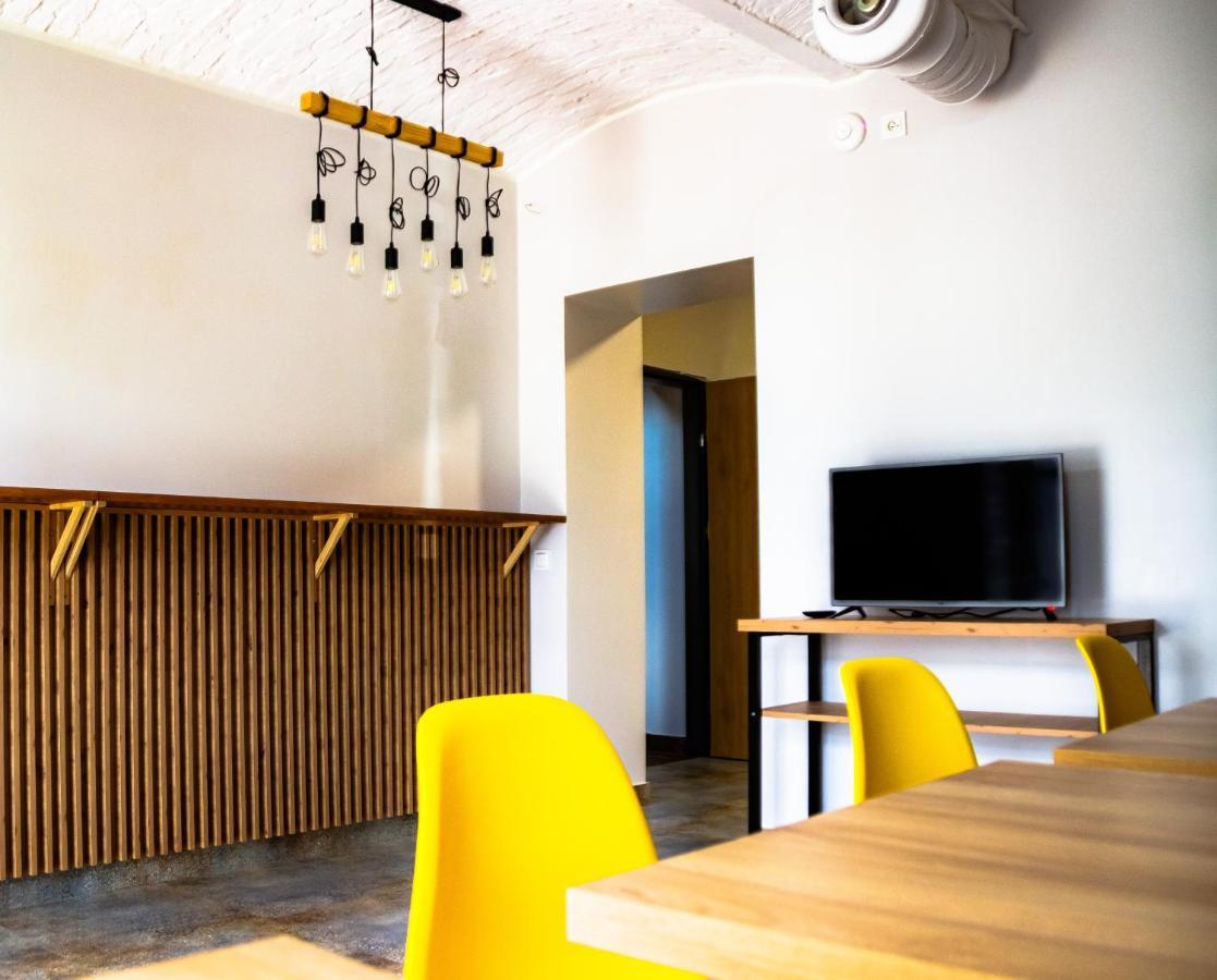 Foka Hostel Вроцлав Екстериор снимка