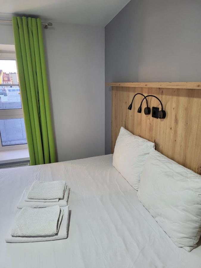 Foka Hostel Вроцлав Екстериор снимка
